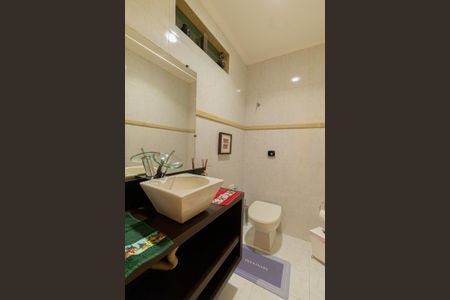 Apartamento à venda com 350m², 6 quartos e 3 vagasCasa 1 - Lavabo