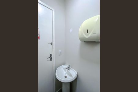 Casa à venda com 208m², 4 quartos e 1 vagaBanheiro