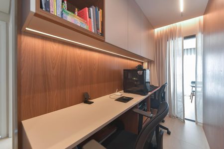 Apartamento à venda com 81m², 2 quartos e 1 vagaEscritório