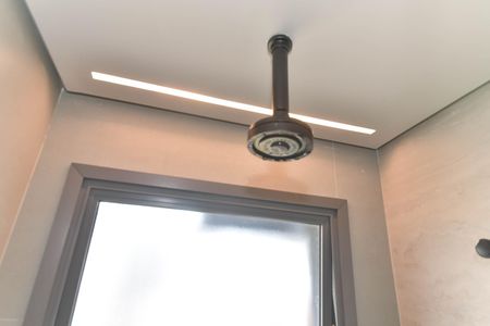 Apartamento à venda com 81m², 2 quartos e 1 vagaSuíte - Banheiro