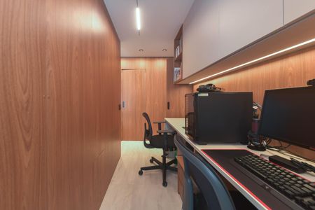 Apartamento à venda com 81m², 2 quartos e 1 vagaEscritório