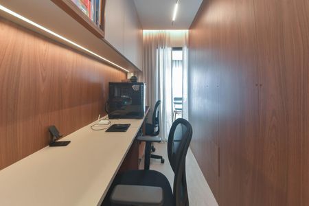 Apartamento à venda com 81m², 2 quartos e 1 vagaEscritório