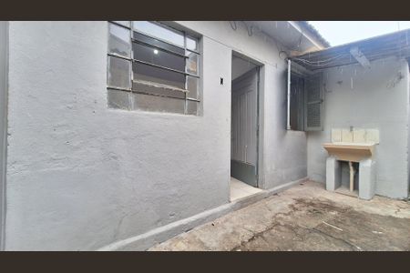 Casa para alugar com 50m², 1 quarto e sem vagaÁrea de Serviço