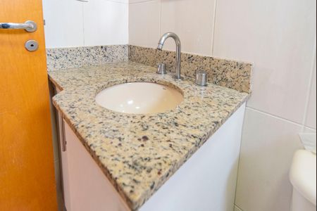 Apartamento à venda com 70m², 2 quartos e 2 vagasBanheiro do Quarto 2