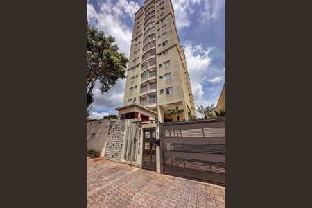 Apartamento à venda com 70m², 2 quartos e 2 vagasFachada e portaria