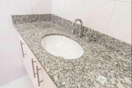 Apartamento à venda com 70m², 2 quartos e 2 vagasBanheiro 