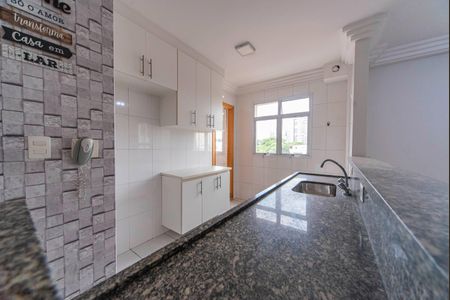 Apartamento à venda com 70m², 2 quartos e 2 vagasCozinha 