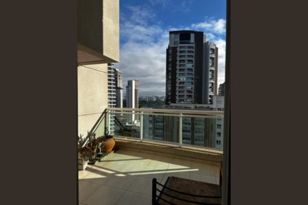 Foto 01 de apartamento à venda com 2 quartos, 70m² em Moema, São Paulo