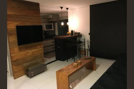 Foto 01 de apartamento à venda com 2 quartos, 70m² em Moema, São Paulo