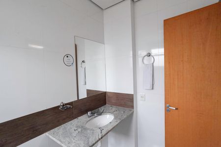 Banheiro da suíte  de kitnet/studio à venda com 1 quarto, 19m² em Pampulha, Belo Horizonte