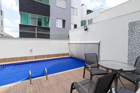 Apartamento à venda com 120m², 3 quartos e 2 vagasÁrea comum - Piscina