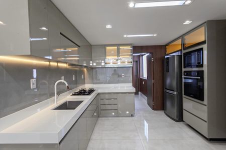 Apartamento à venda com 120m², 3 quartos e 2 vagasCozinha