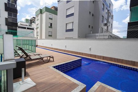 Apartamento à venda com 120m², 3 quartos e 2 vagasÁrea comum - Piscina