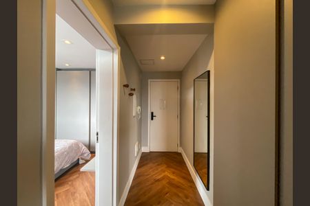 Corredor de apartamento à venda com 1 quarto, 65m² em Vila Olímpia, São Paulo