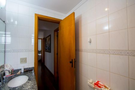 Apartamento à venda com 98m², 3 quartos e 2 vagas Apartamento à venda com 98m², 3 quartos e 2 vagasBanheiro social