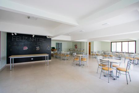 Apartamento à venda com 98m², 3 quartos e 2 vagas Apartamento à venda com 98m², 3 quartos e 2 vagasÁrea comum - Salão de festas