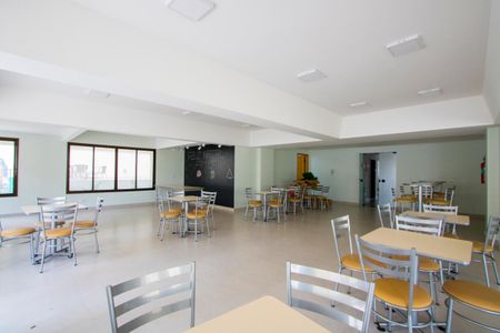 Apartamento à venda com 98m², 3 quartos e 2 vagas Apartamento à venda com 98m², 3 quartos e 2 vagasÁrea comum - Salão de festas