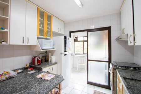 Apartamento à venda com 98m², 3 quartos e 2 vagas Apartamento à venda com 98m², 3 quartos e 2 vagasCozinha