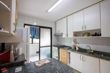 Apartamento à venda com 98m², 3 quartos e 2 vagas Apartamento à venda com 98m², 3 quartos e 2 vagasCozinha