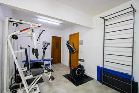 Apartamento à venda com 98m², 3 quartos e 2 vagas Apartamento à venda com 98m², 3 quartos e 2 vagasÁrea comum - Academia