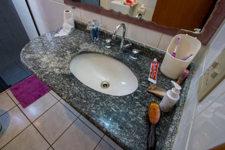 Apartamento à venda com 98m², 3 quartos e 2 vagas Apartamento à venda com 98m², 3 quartos e 2 vagasBanheiro social