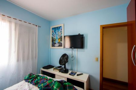 Apartamento à venda com 98m², 3 quartos e 2 vagas Apartamento à venda com 98m², 3 quartos e 2 vagasQuarto 2