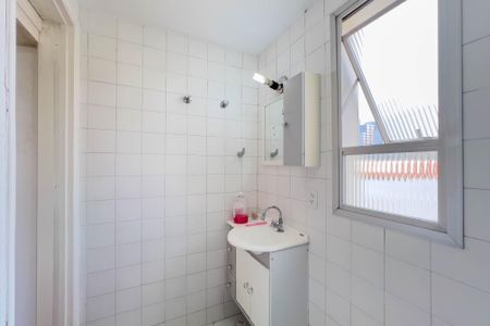 Apartamento à venda com 70m², 2 quartos e 1 vagaBanheiro do quarto 1