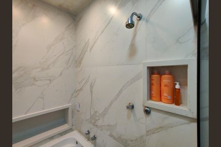 Apartamento para alugar com 57m², 2 quartos e sem vaga Apartamento para alugar com 57m², 2 quartos e sem vagaBanheiro Corredor