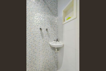 Apartamento para alugar com 57m², 2 quartos e sem vaga Apartamento para alugar com 57m², 2 quartos e sem vagaBanheiro de serviço