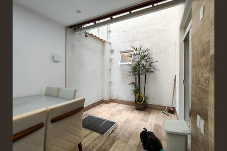 Apartamento para alugar com 57m², 2 quartos e sem vaga Apartamento para alugar com 57m², 2 quartos e sem vagaSala