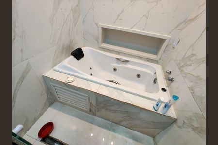 Apartamento para alugar com 57m², 2 quartos e sem vaga Apartamento para alugar com 57m², 2 quartos e sem vagaBanheiro Corredor