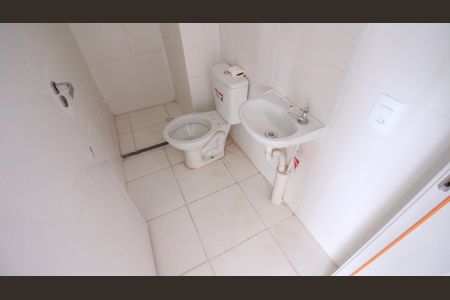 Apartamento à venda com 35m², 2 quartos e sem vaga Apartamento à venda com 35m², 2 quartos e sem vagaBanheiro