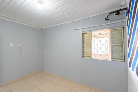 Casa à venda com 210m², 4 quartos e 2 vagas