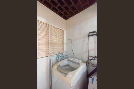 Casa à venda com 210m², 4 quartos e 2 vagas