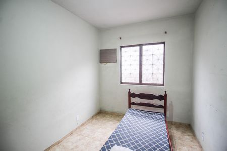 Quarto de casa para alugar com 1 quarto, 50m² em Banco de Areia, Mesquita