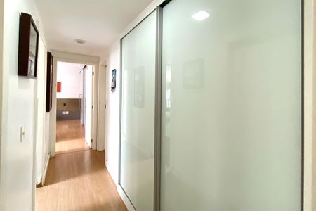Apartamento à venda com 105m², 3 quartos e 2 vagasCorredor