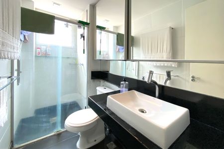 Apartamento à venda com 105m², 3 quartos e 2 vagasBanheiro