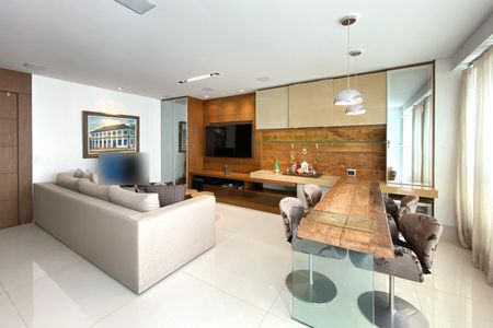 Sala de apartamento à venda com 3 quartos, 105m² em Funcionários, Belo Horizonte