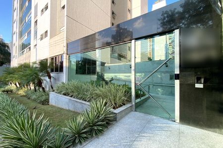 Apartamento à venda com 105m², 3 quartos e 2 vagasFachada