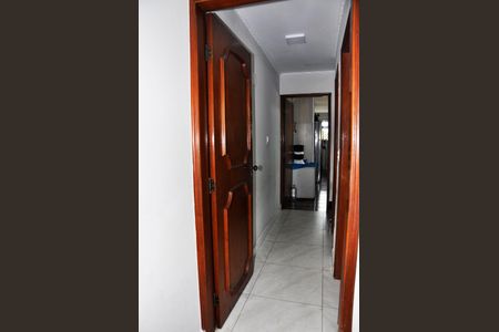 Casa à venda com 400m², 3 quartos e 5 vagasDetalhe - Corredor