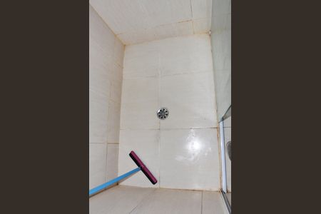 Casa à venda com 400m², 3 quartos e 5 vagasDetalhe - Banheiro Social