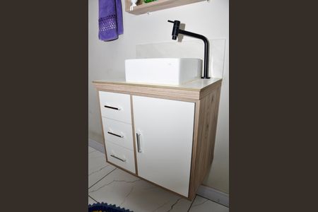 Casa à venda com 400m², 3 quartos e 5 vagasDetalhe - Lavabo