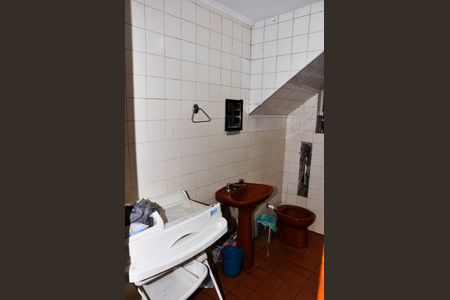 Casa à venda com 400m², 3 quartos e 5 vagasDetalhe - Banheiro Social