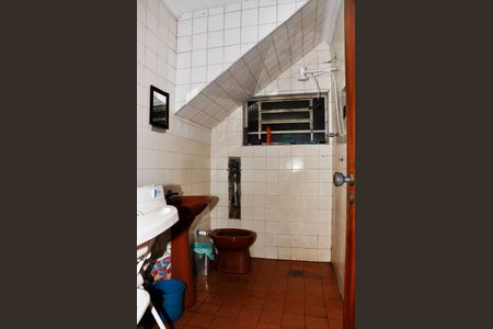 Casa à venda com 400m², 3 quartos e 5 vagasDetalhe - Banheiro Social