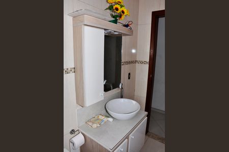 Casa à venda com 400m², 3 quartos e 5 vagasDetalhe - Banheiro Social