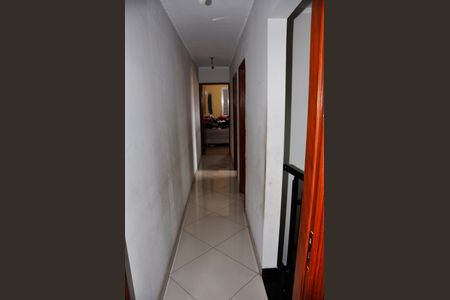 Casa à venda com 400m², 3 quartos e 5 vagasDetalhe - Corredor Quartos