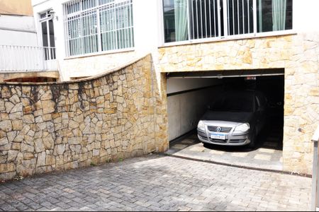 Casa à venda com 400m², 3 quartos e 5 vagasDetalhe - Garagem