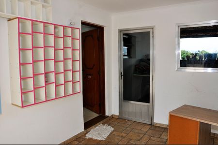 Casa à venda com 400m², 3 quartos e 5 vagasDetalhe - Hall Entrada