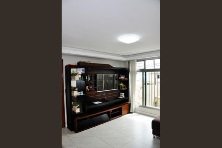 Casa à venda com 400m², 3 quartos e 5 vagasDetalhe - Sala