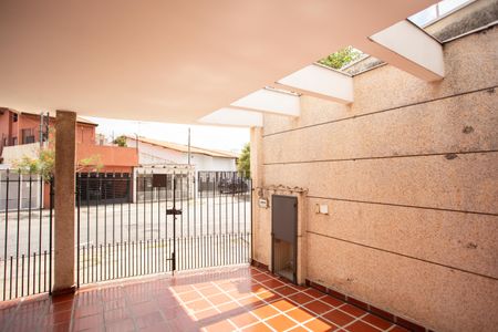 Casa à venda com 185m², 3 quartos e 2 vagas Casa à venda com 185m², 3 quartos e 2 vagasGARAGEM